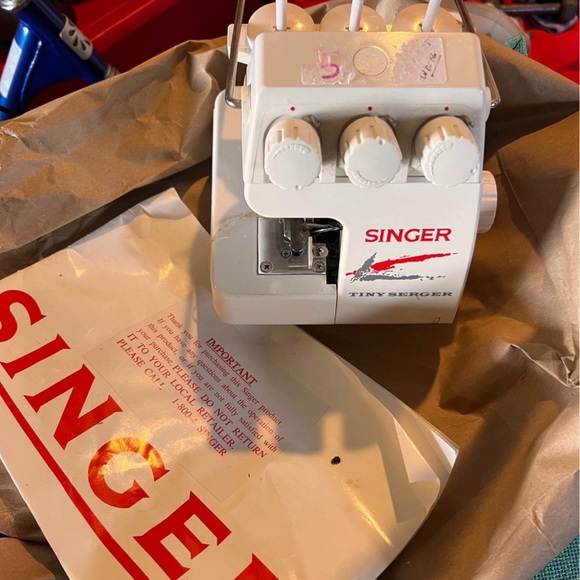 Singer Tiny Serger Sewing Machine - Picture 1 of 1
